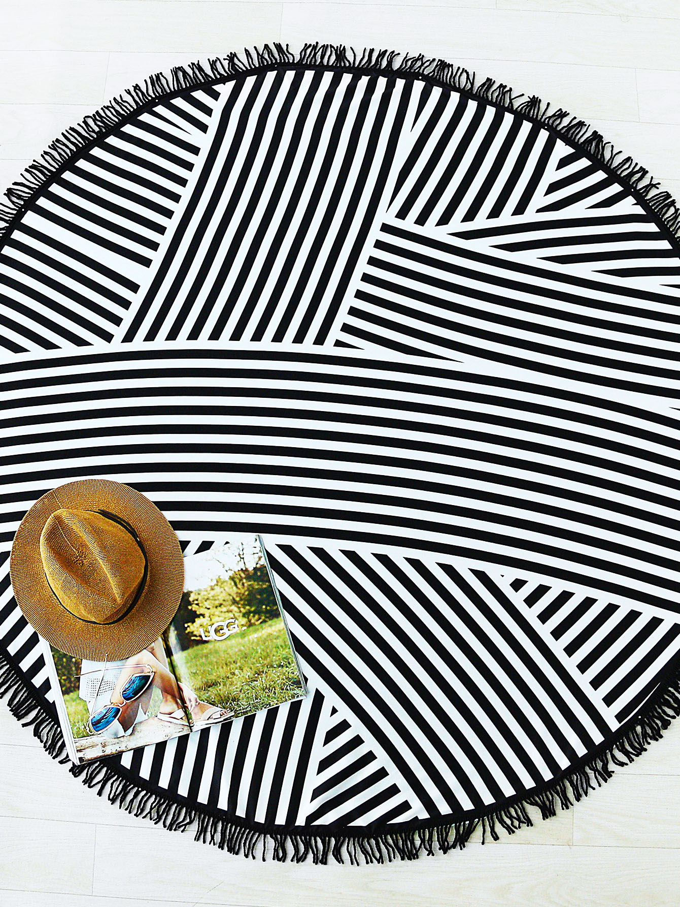 Black Striped Print Fringe Detail Round Beach Blanket