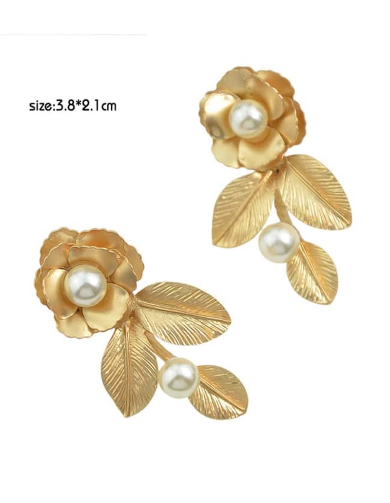

Gold Plated Pearl Flower Earrings